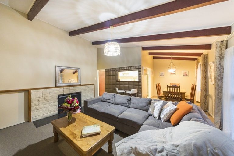 Photo of property in 41 Churchill Avenue, Hokowhitu, Palmerston North, 4410