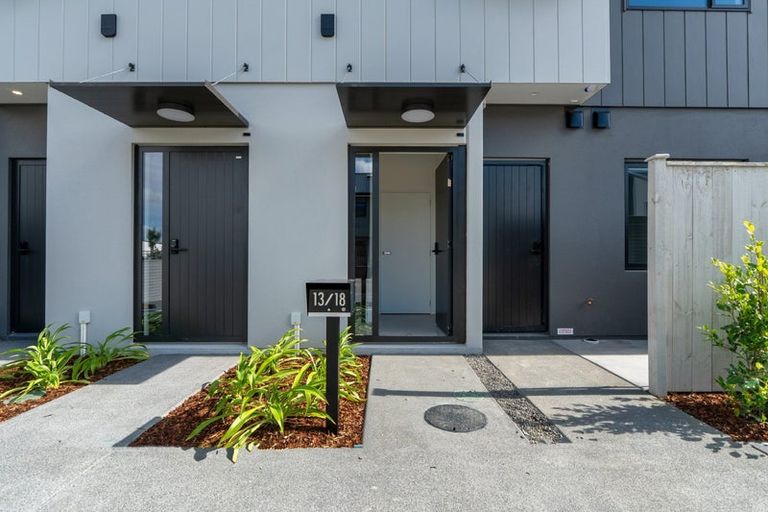 Photo of property in 13/18 Paraone Crescent, Takanini, 2112