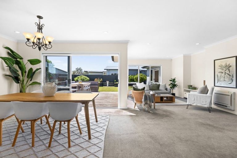 Photo of property in 10 Kapiti Drive, Poraiti, Napier, 4112