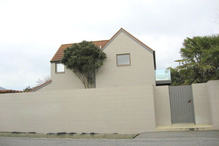 Photo of property in 77 Abberley Crescent, St Albans, Christchurch, 8014