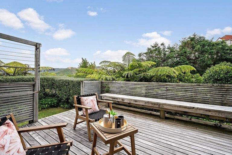 Photo of property in 25 Satara Crescent, Khandallah, Wellington, 6035