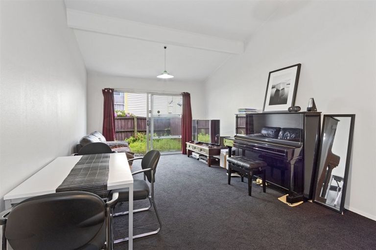 Photo of property in 2/422 Armagh Street, Linwood, Christchurch, 8011