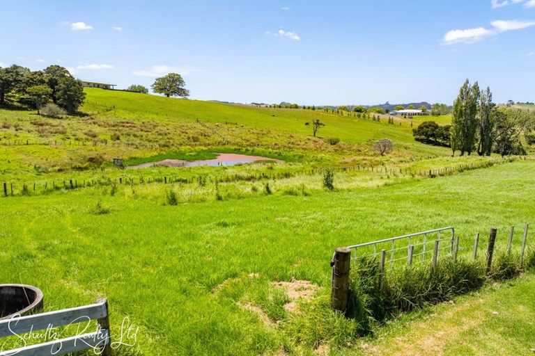 Photo of property in 35 Minnie Casey Rise, Matakohe, 0593