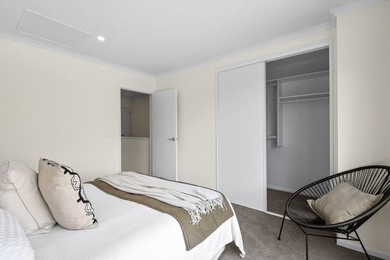 Photo of property in 15 Isabella Lane, Henderson, 0610