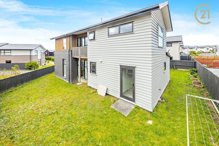 Photo of property in 18 Hirimate Place, Flat Bush, Auckland, 2019