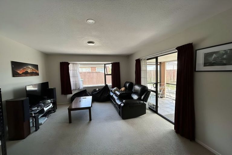 Photo of property in 18b Clyde Road, Upper Riccarton, Christchurch, 8041