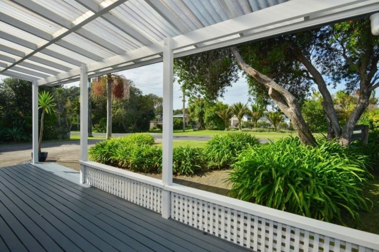 Photo of property in 18 Lysnar Street, Okitu, Gisborne, 4010