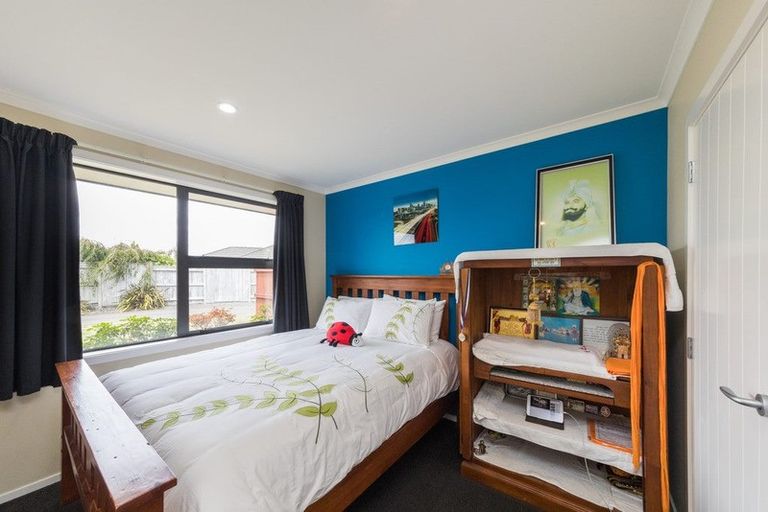 Photo of property in 2a Galea Grove, Kelvin Grove, Palmerston North, 4414