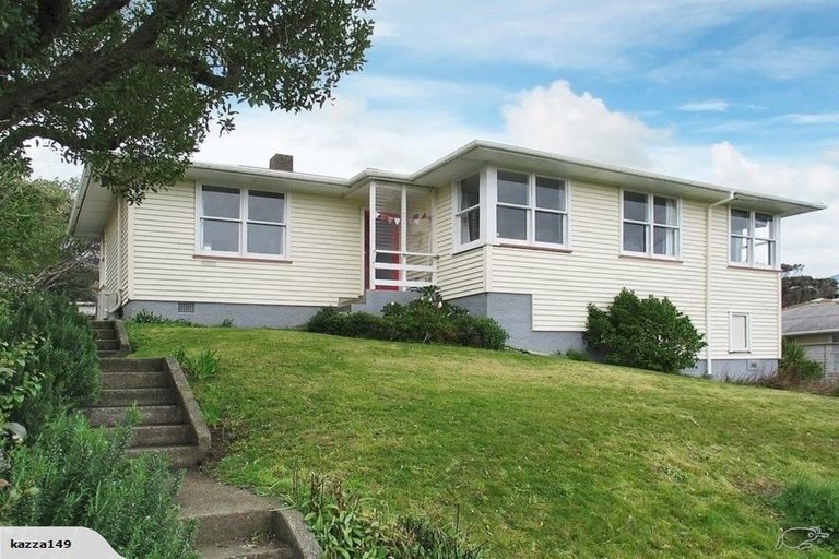 Photo of property in 38 Downes Street, Titahi Bay, Porirua, 5022