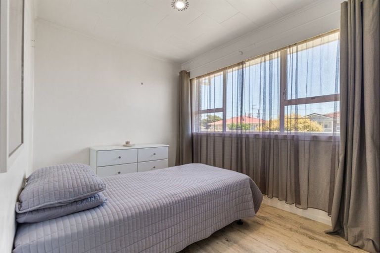 Photo of property in 3 Guildford Street, Levin, 5510