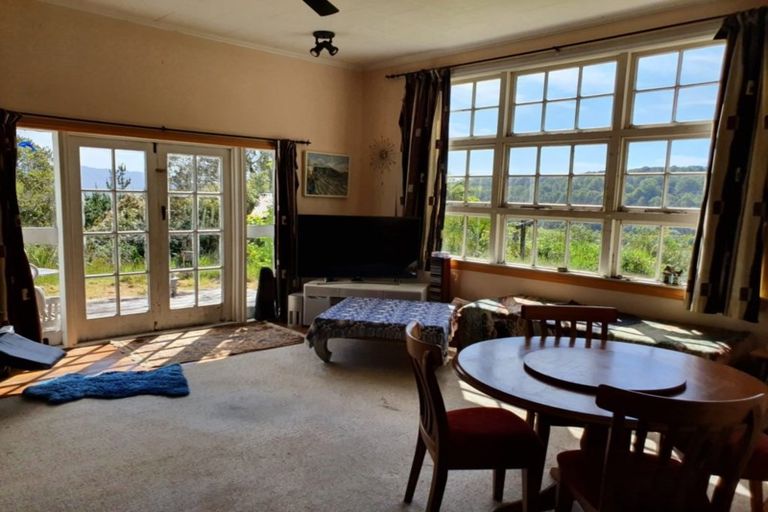 Photo of property in 90 Omapere Street, Dobson, Greymouth, 7805