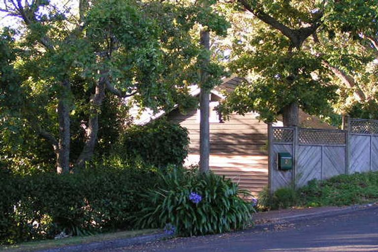 Photo of property in 2 Charles Street, Hauraki, Auckland, 0622