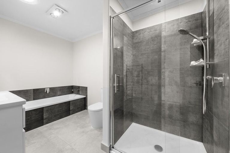 Photo of property in 13 Leebank Crescent, Riverhead, 0820