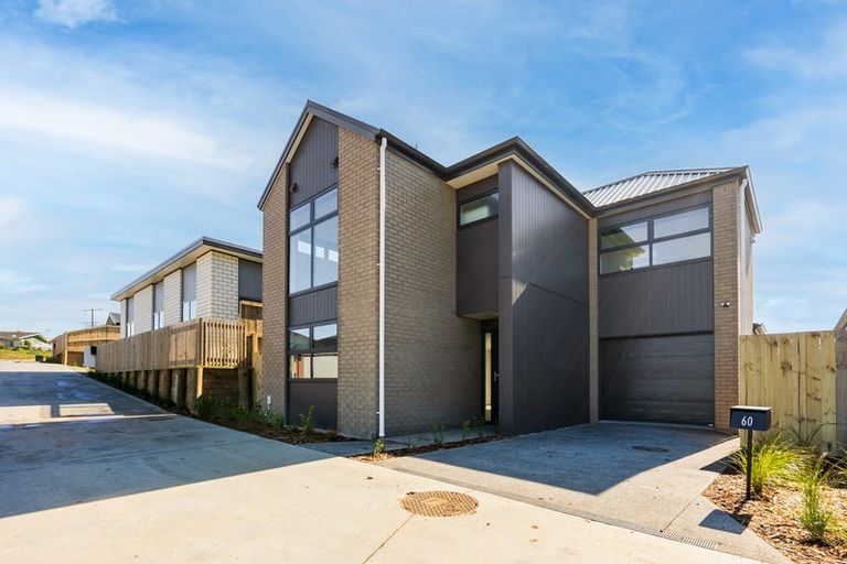 Photo of property in 60 Scenic Rise, Rototuna North, 3281