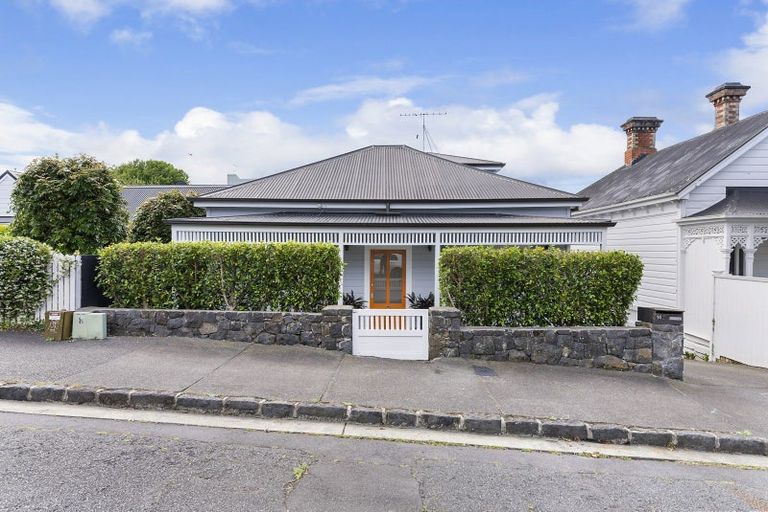 Photo of property in 14 Gunson Street, Freemans Bay, Auckland, 1011