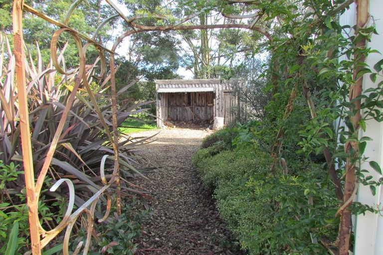 Photo of property in 1405 Masterton Castlepoint Road, Tauweru, Masterton, 5889