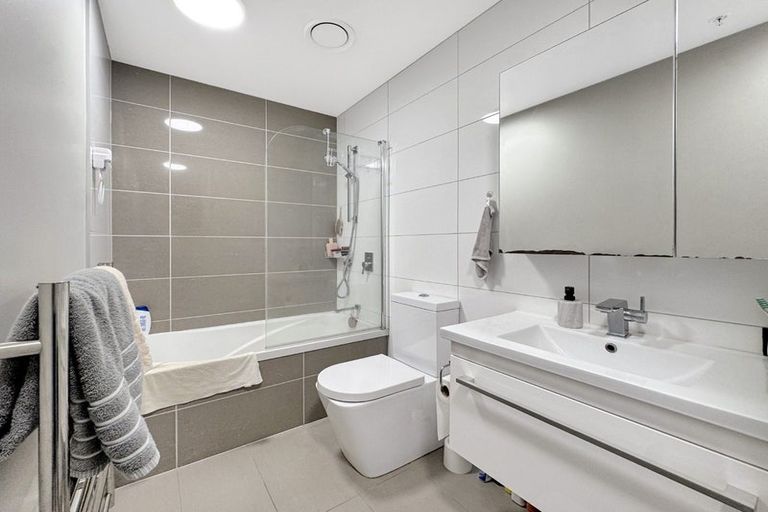 Photo of property in Masina Apartments, 306/80 Riddiford Street, Newtown, Wellington, 6021