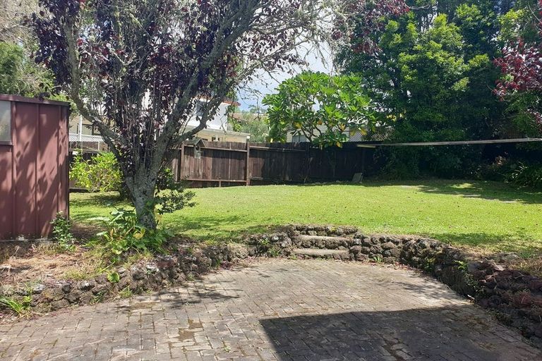 Photo of property in 3 Naviti Place, Browns Bay, Auckland, 0630