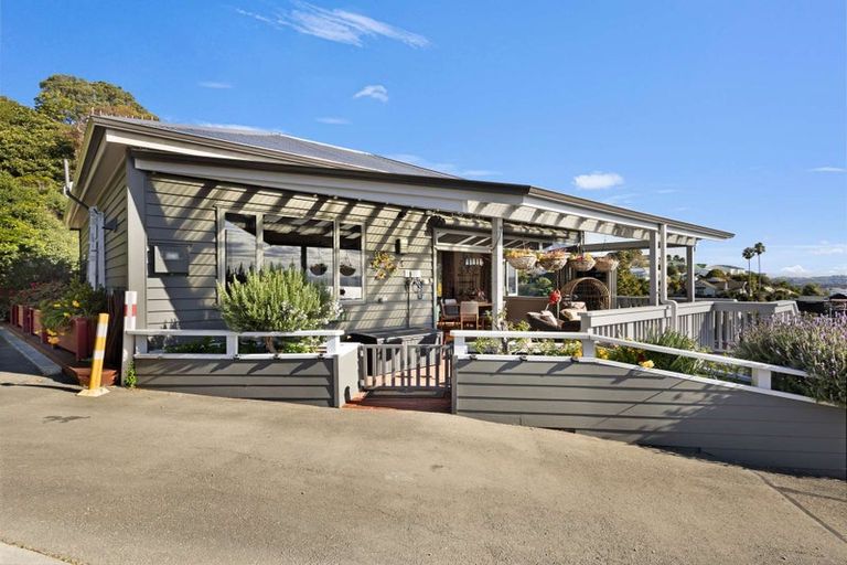 Photo of property in 9 Kowhai Road, Bluff Hill, Napier, 4110