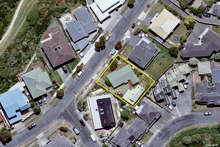 Photo of property in 42 Kaikoura Street, Maupuia, Wellington, 6022