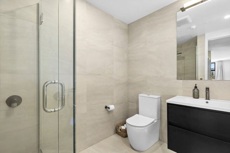 Photo of property in 3/5 Northlake Drive, Wanaka, 9305