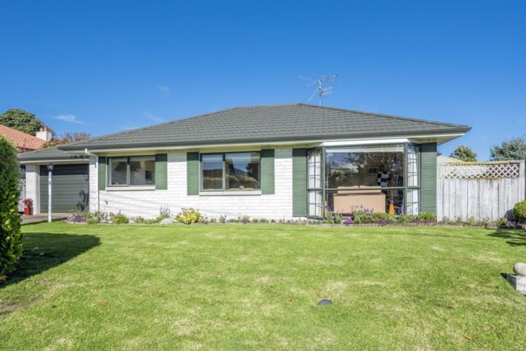 Photo of property in 20a Hira Street, Waikanae, 5036
