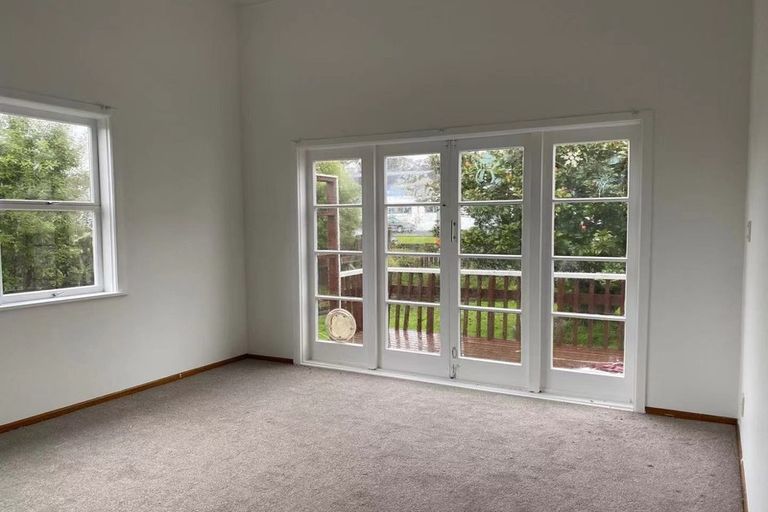 Photo of property in 282 West Coast Road, Glen Eden, Auckland, 0602