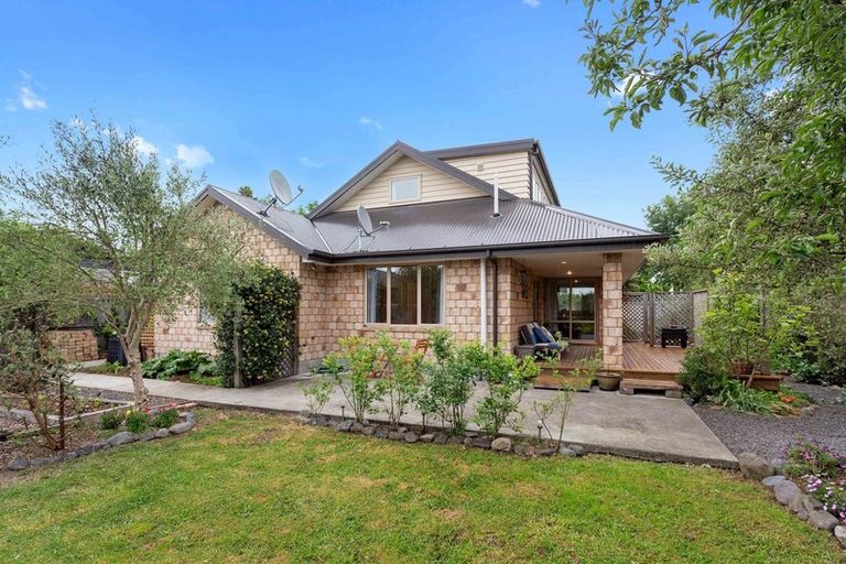 Photo of property in 21 Park Avenue, Oxford, 7430