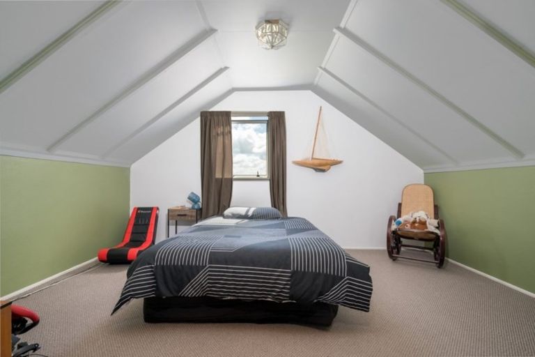 Photo of property in 2 Huia Street, Waikawa, Picton, 7220