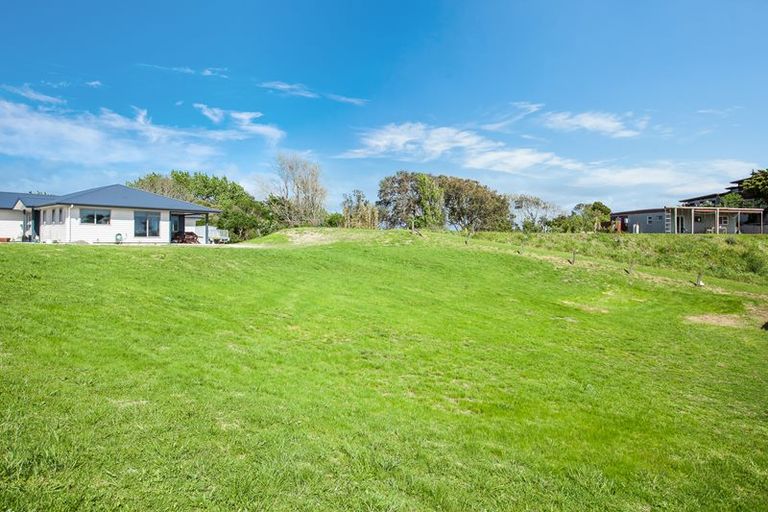 Photo of property in 43 Dawn Parade, Coastlands, Whakatane, 3120