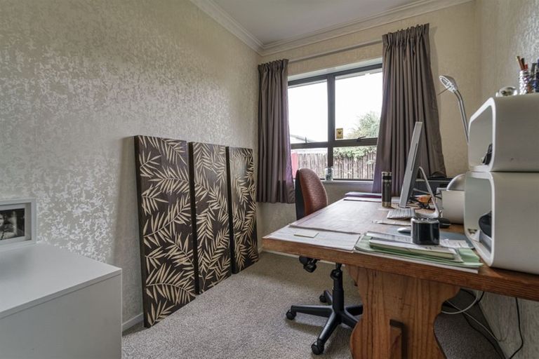 Photo of property in 124 Grey Street, Cambridge, 3434