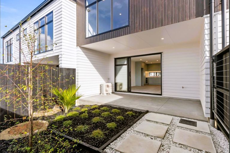 Photo of property in 4/14 Eastwood Rise, Browns Bay, Auckland, 0630