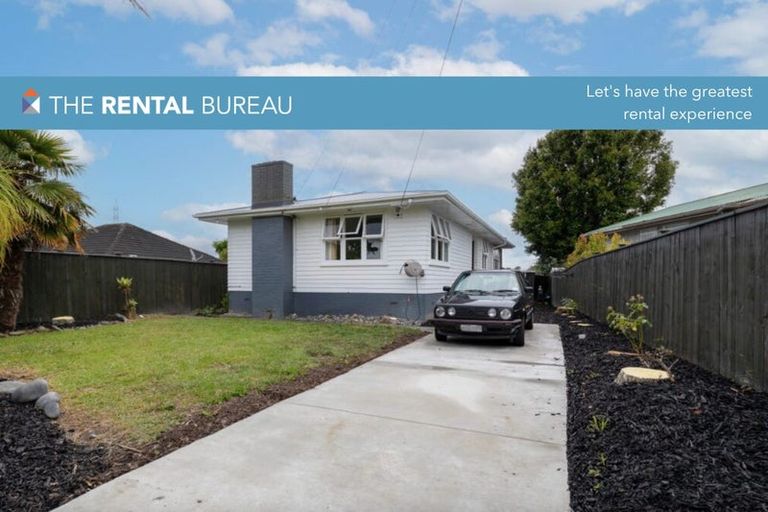 Photo of property in 61a Cobham Crescent, Kelston, Auckland, 0602
