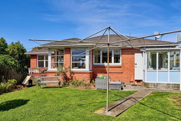 Photo of property in 19 Corlett Road, Plimmerton, Porirua, 5026