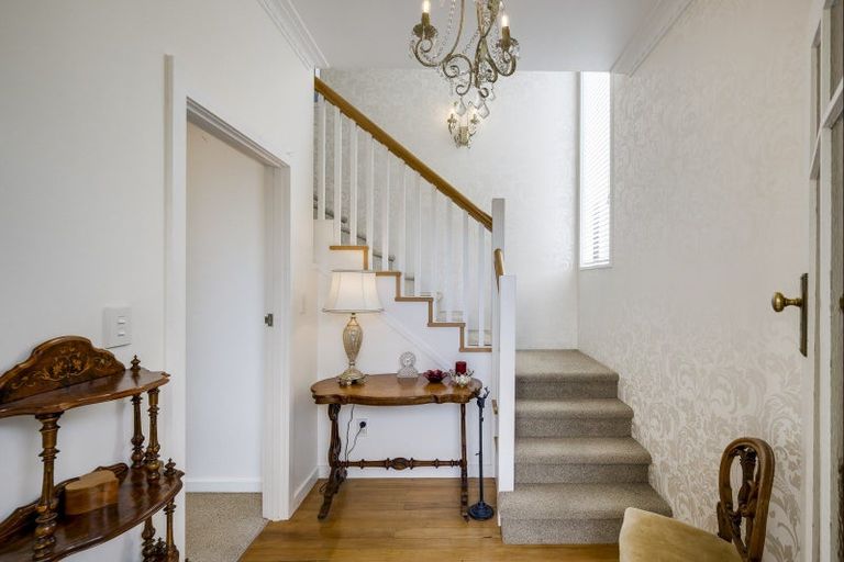 Photo of property in 125 Thompson Road, Bluff Hill, Napier, 4110