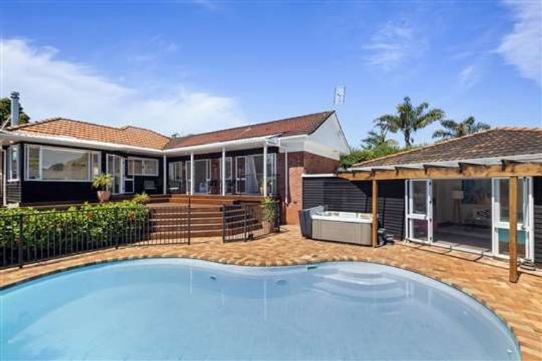 Photo of property in 7 Trafalgar Road, Milford, Auckland, 0620