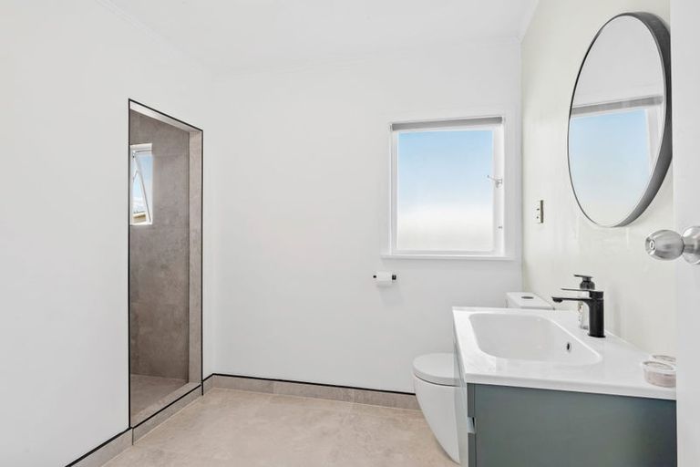 Photo of property in 21 Brixton Road, Manly, Whangaparaoa, 0930