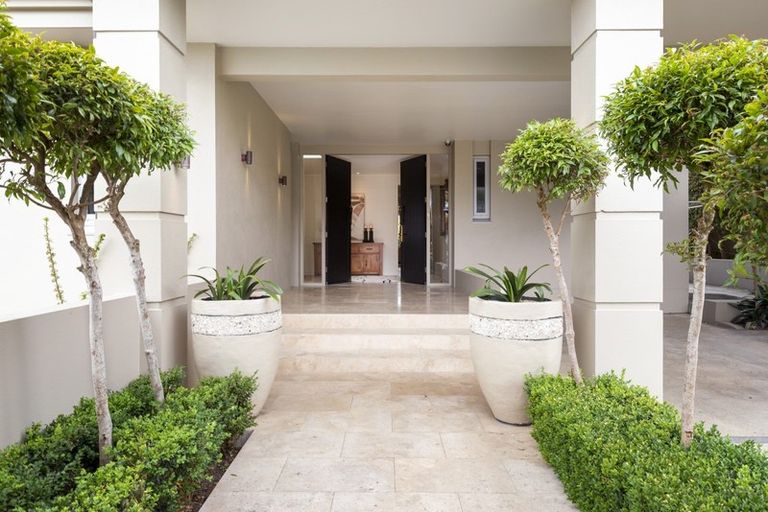 Photo of property in 5 Te Akau Crescent, Bucklands Beach, Auckland, 2012