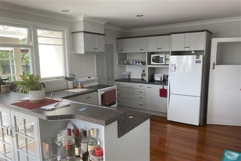 Photo of property in 802 Alexandra Street, Parkvale, Hastings, 4122