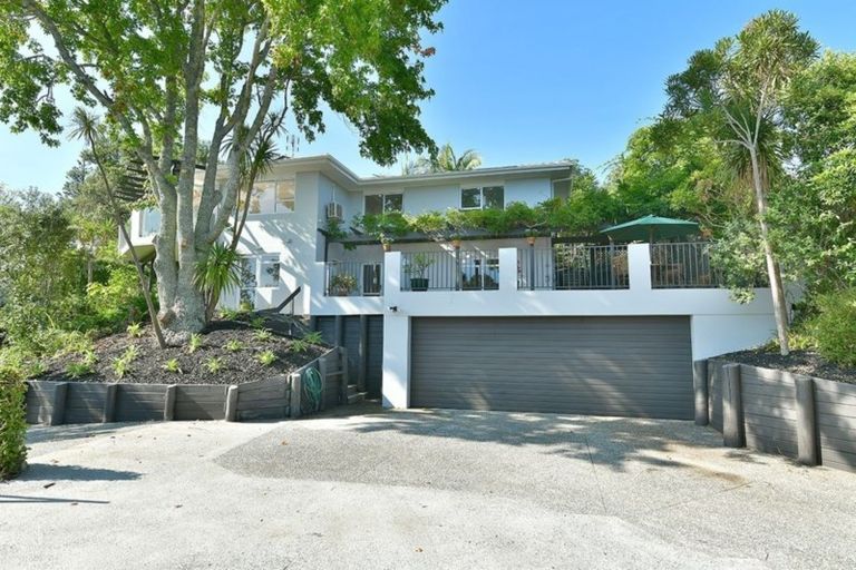Photo of property in 153 Kowhai Road, Mairangi Bay, Auckland, 0630