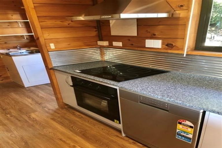 Photo of property in 1/35 Polkinghorne Drive, Manly, Whangaparaoa, 0930