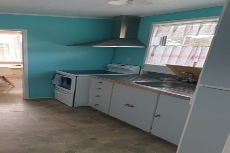 Photo of property in 20 Gibson Place, Patea, 4520