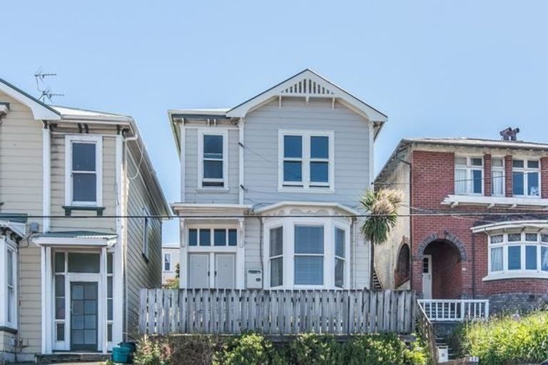 Photo of property in 98 Wallace Street, Mount Cook, Wellington, 6021