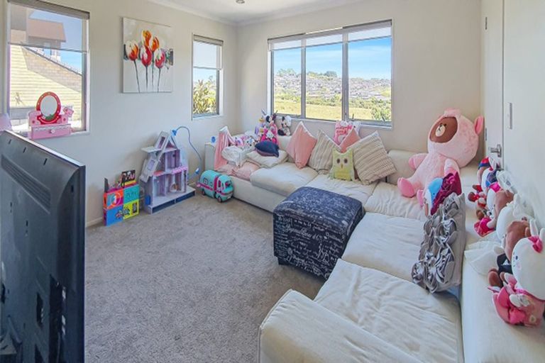 Photo of property in 77 Totara Views Drive, Silverdale, 0932