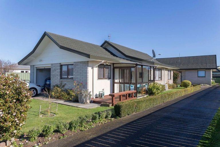 Photo of property in 14 George Street, Dannevirke, 4930