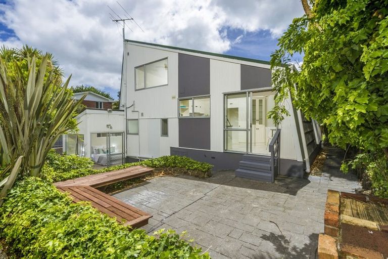 Photo of property in 8 Dakota Avenue, Beach Haven, Auckland, 0626