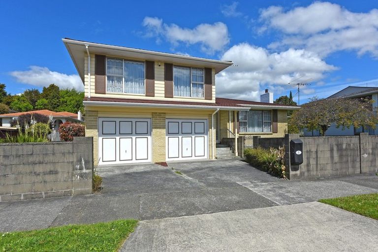 Photo of property in 3 Dowling Grove, Silverstream, Upper Hutt, 5019