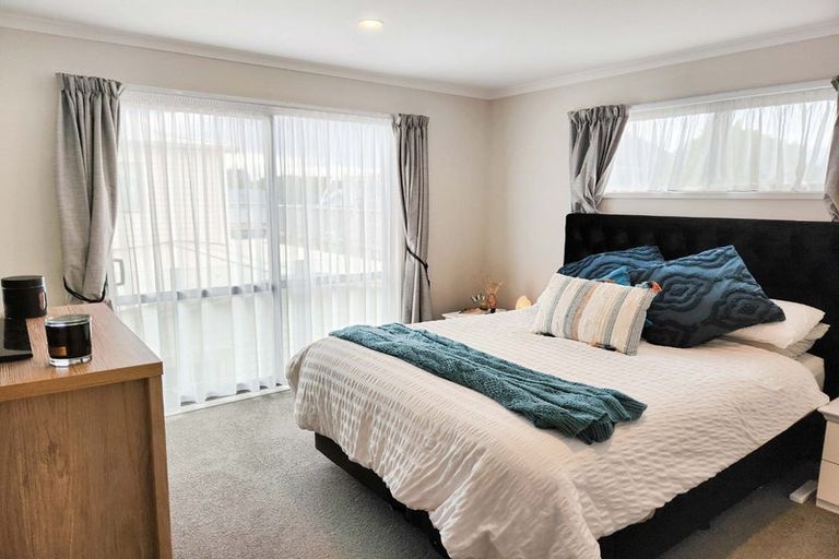 Photo of property in 28 Latimer Way, Petone, Lower Hutt, 5012