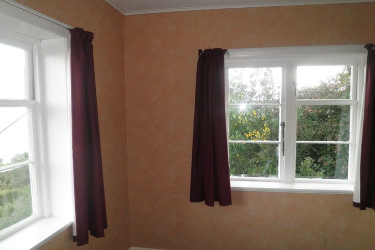 Photo of property in 53 Homebush Road, Khandallah, Wellington, 6035