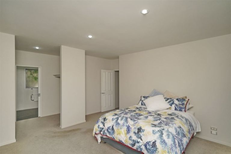 Photo of property in 11 Saint Peters Close, Woolston, Christchurch, 8062